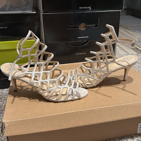 Vince Camuto Silver fabric heels. Size 9.5 - Picture 2 of 2